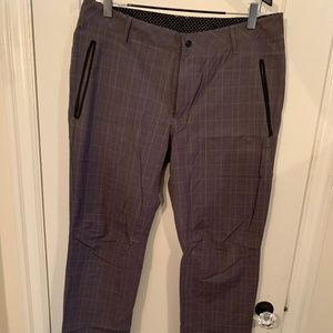 Lululemon sz 36x34 Commuter pant grey plaid